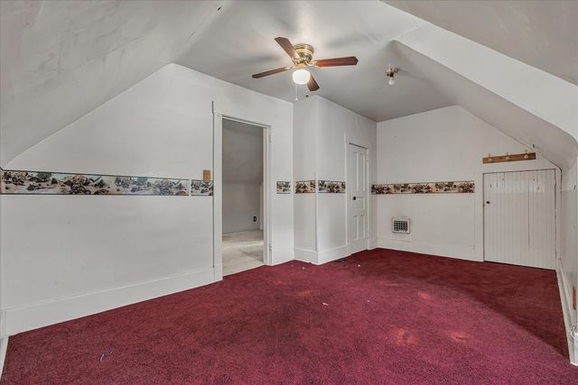 243 S Pine Street, Davenport, IA 52802