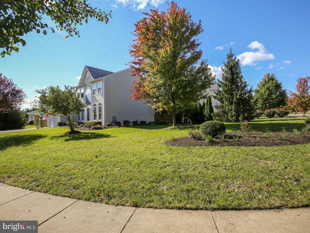 Image 2 of property listing at 107 OKEEFE DR, Winchester, VA 22602