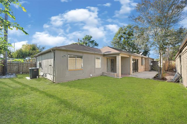 2415 Blackridge Road, Houston, TX 77067