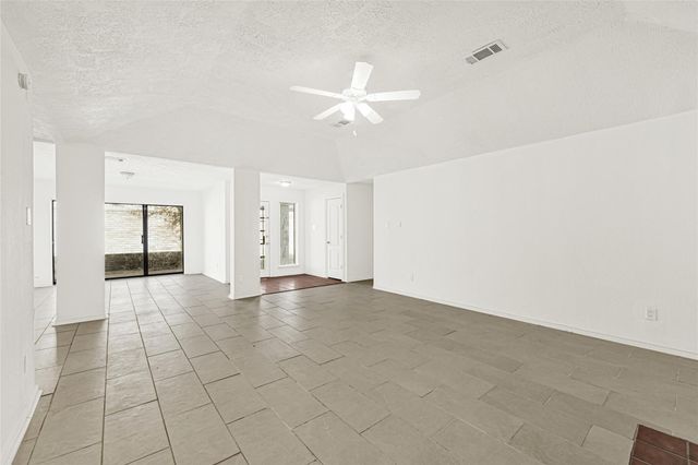 2415 Blackridge Road, Houston, TX 77067