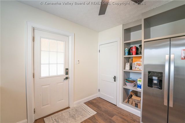 934 Meadow Drive, South Charleston, WV 25309