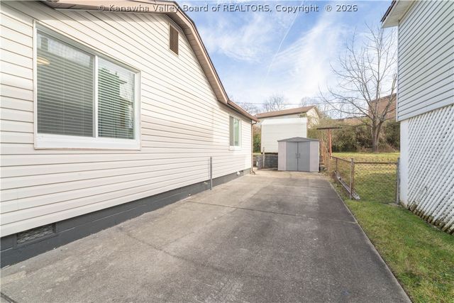 934 Meadow Drive, South Charleston, WV 25309