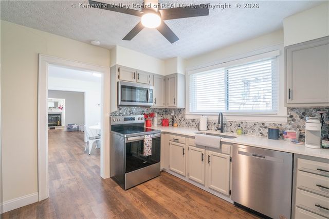 934 Meadow Drive, South Charleston, WV 25309