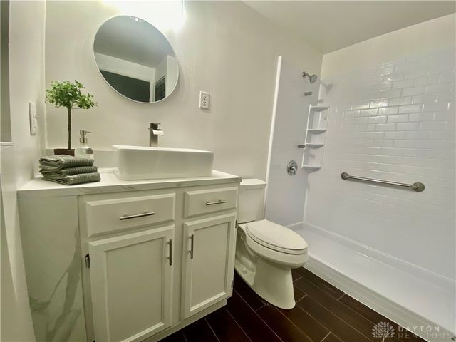 419 E Carpenter Drive, New Carlisle, OH 45344