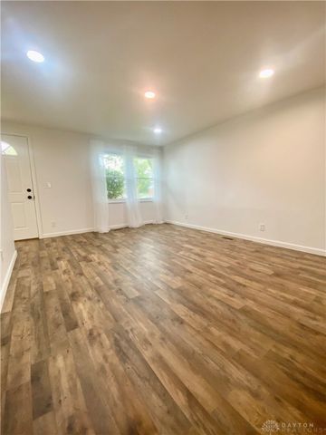 419 E Carpenter Drive, New Carlisle, OH 45344