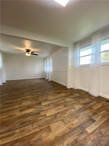 419 E Carpenter Drive, New Carlisle, OH 45344