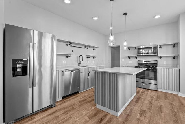 437-439 St Clair Avenue, Columbus, OH 43203