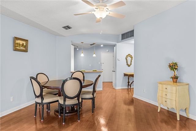 823 S Water St 4F, Corpus Christi, TX 78401