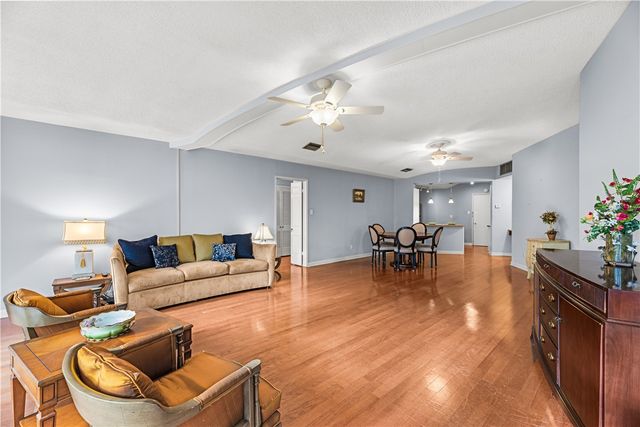 823 S Water St 4F, Corpus Christi, TX 78401