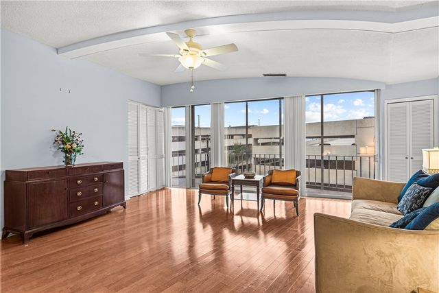 823 S Water St 4F, Corpus Christi, TX 78401