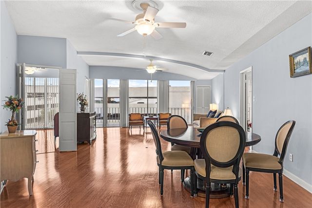 823 S Water St 4F, Corpus Christi, TX 78401
