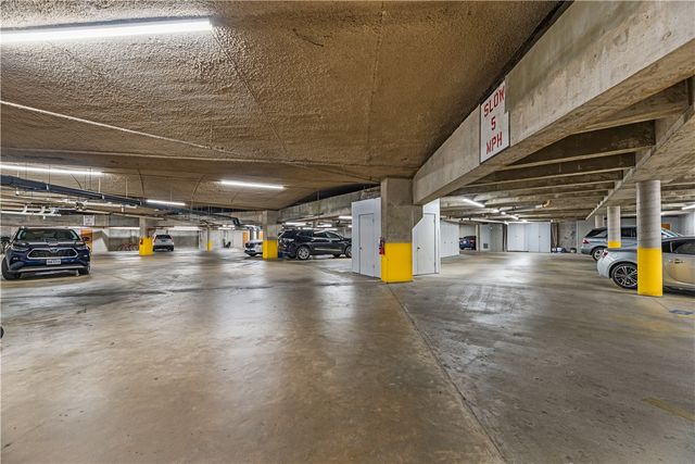 823 S Water St 4F, Corpus Christi, TX 78401
