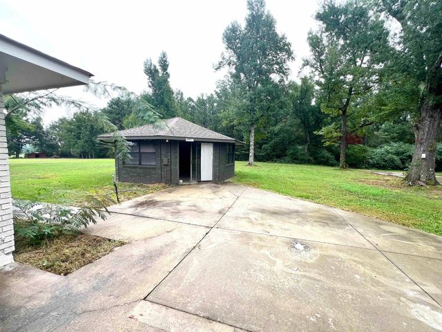 21141 S 425 Highway, Star City, AR 71667