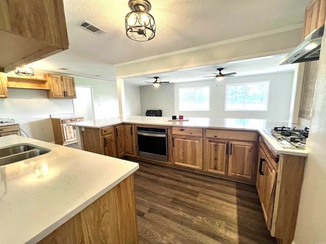 21141 S 425 Highway, Star City, AR 71667