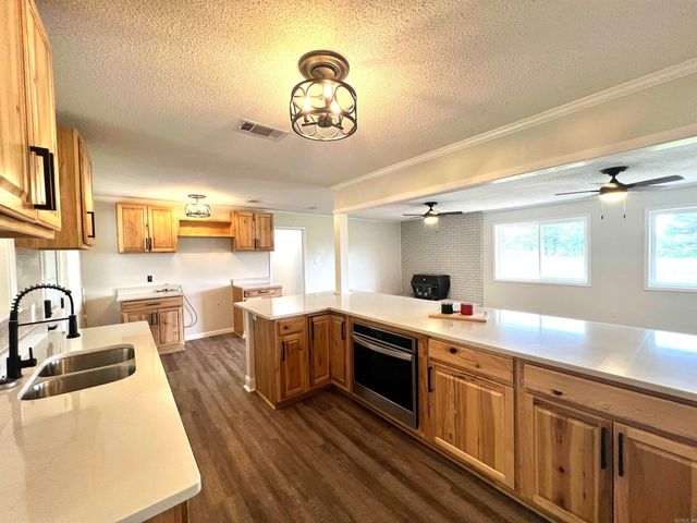 21141 S 425 Highway, Star City, AR 71667