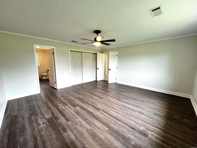 21141 S 425 Highway, Star City, AR 71667