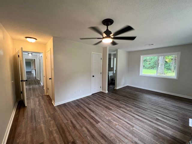 21141 S 425 Highway, Star City, AR 71667