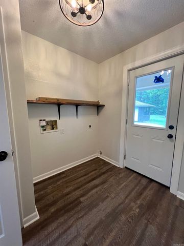 21141 S 425 Highway, Star City, AR 71667