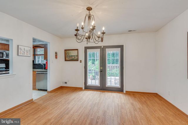 6 WINCHESTER CT, Bordentown, NJ 08505