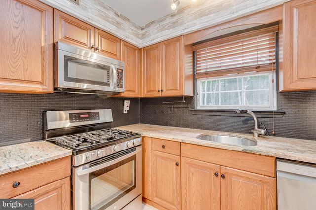 6 WINCHESTER CT, Bordentown, NJ 08505