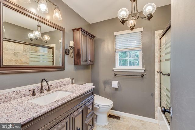 6 WINCHESTER CT, Bordentown, NJ 08505