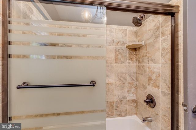 6 WINCHESTER CT, Bordentown, NJ 08505
