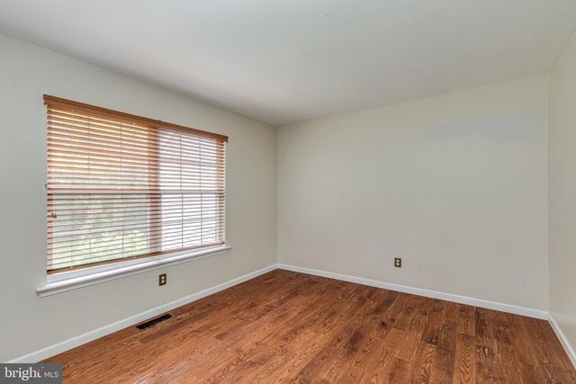 6 WINCHESTER CT, Bordentown, NJ 08505