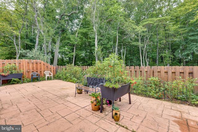 6 WINCHESTER CT, Bordentown, NJ 08505