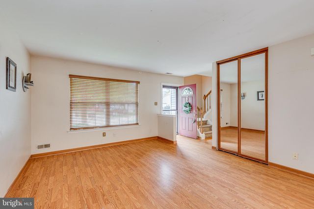6 WINCHESTER CT, Bordentown, NJ 08505