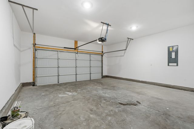 2208 Averee Ct, Lebanon, TN 37087