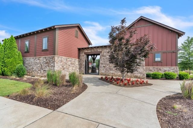 2208 Averee Ct, Lebanon, TN 37087