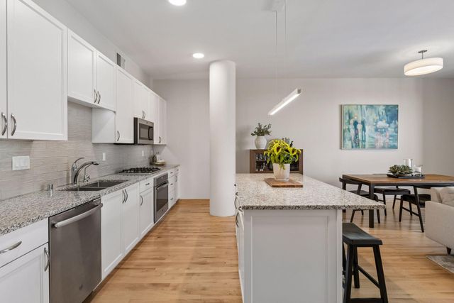 1240 S 2nd Street 716, Minneapolis, MN 55415
