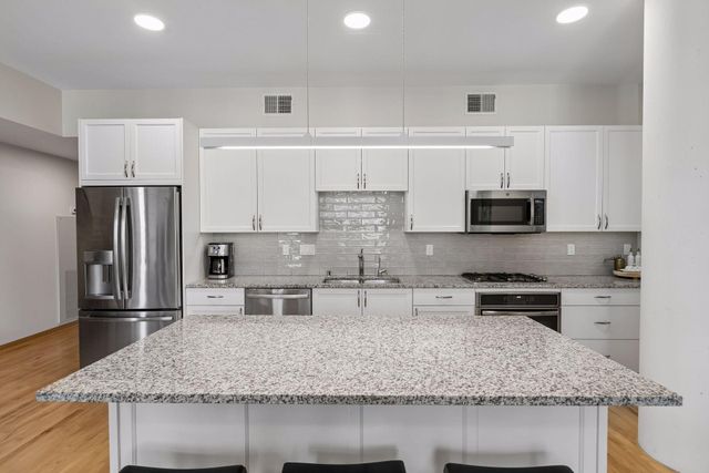 1240 S 2nd Street 716, Minneapolis, MN 55415