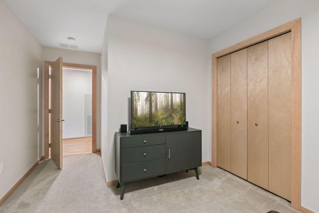 1240 S 2nd Street 716, Minneapolis, MN 55415