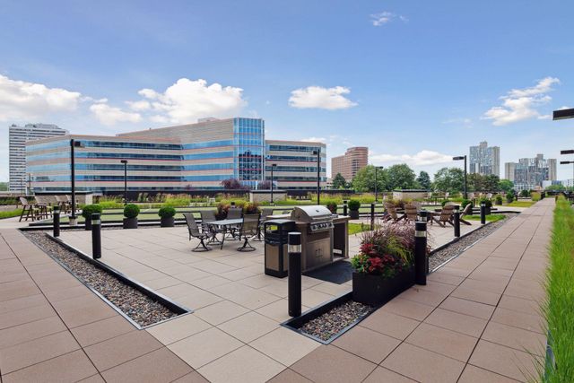 1240 S 2nd Street 716, Minneapolis, MN 55415