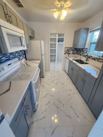 22143 FELTON AVENUE, Port Charlotte, FL 33952