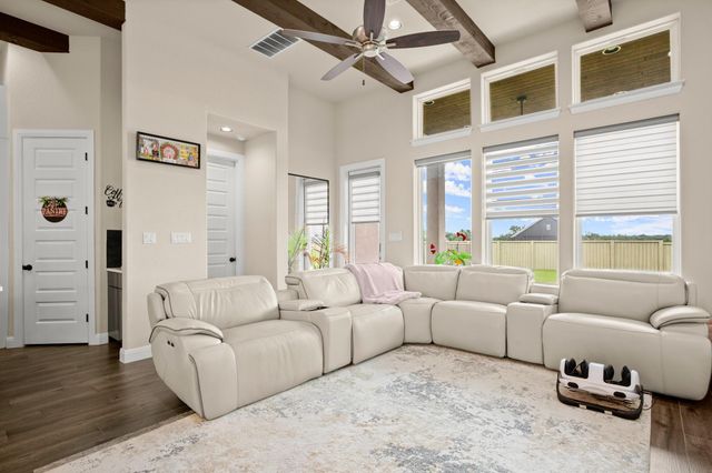 525 Faith DR, Liberty Hill, TX 78642