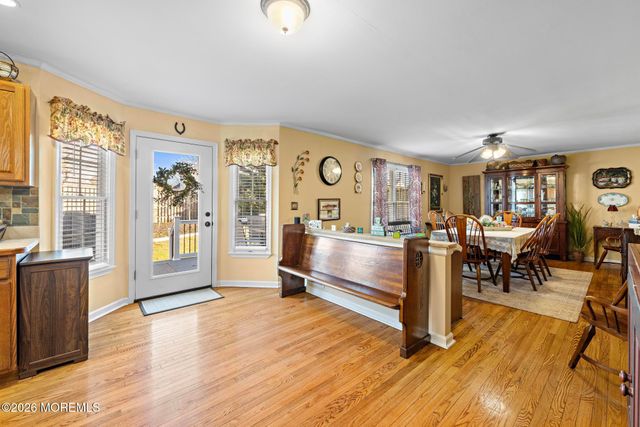 584 Coral Lane, Manahawkin, NJ 08050