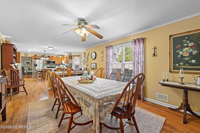 584 Coral Lane, Manahawkin, NJ 08050