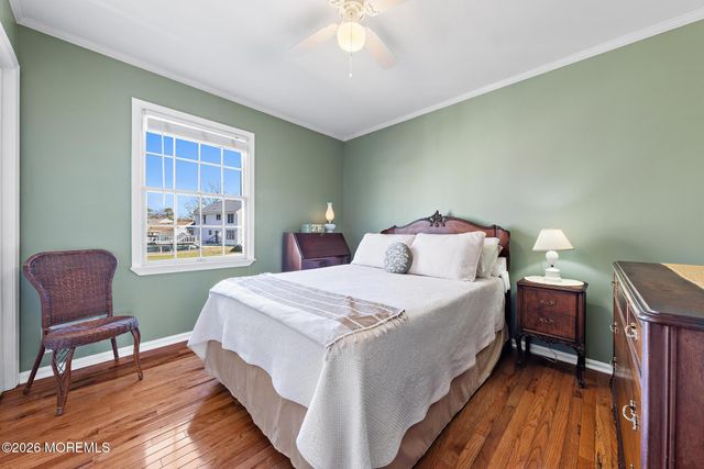 584 Coral Lane, Manahawkin, NJ 08050