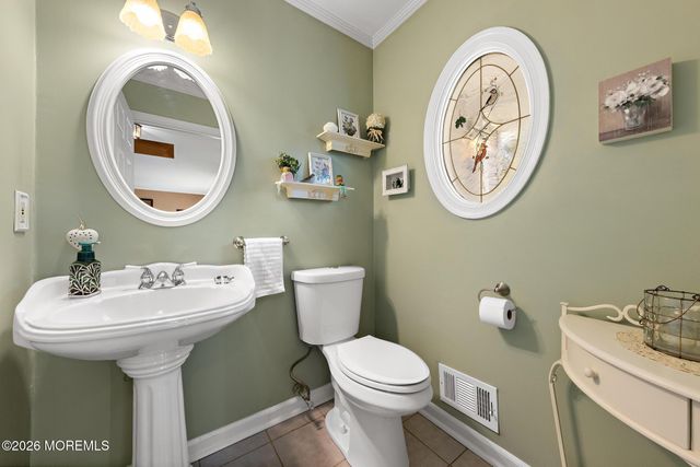 584 Coral Lane, Manahawkin, NJ 08050