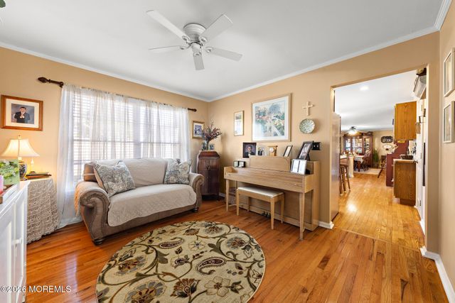 584 Coral Lane, Manahawkin, NJ 08050