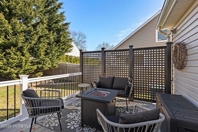 584 Coral Lane, Manahawkin, NJ 08050