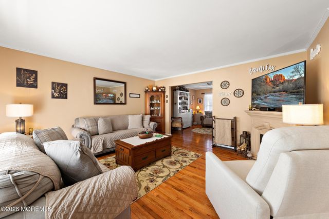 584 Coral Lane, Manahawkin, NJ 08050