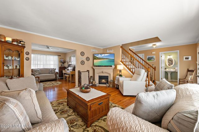 584 Coral Lane, Manahawkin, NJ 08050