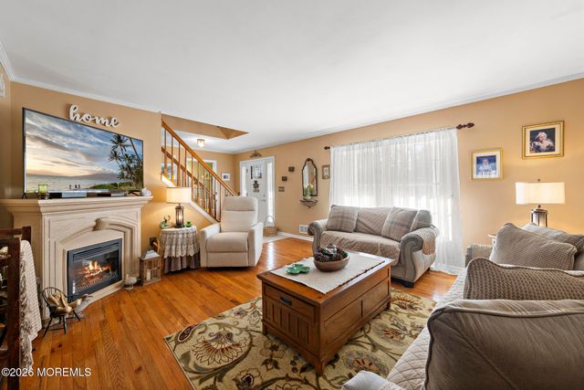 584 Coral Lane, Manahawkin, NJ 08050