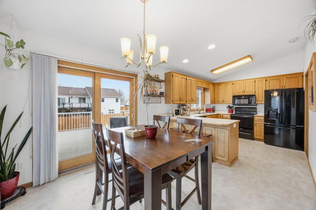 3018 36th Avenue S, Fargo, ND 58104