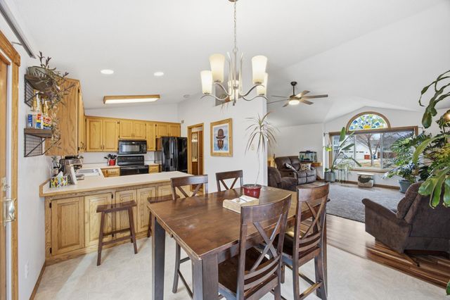 3018 36th Avenue S, Fargo, ND 58104