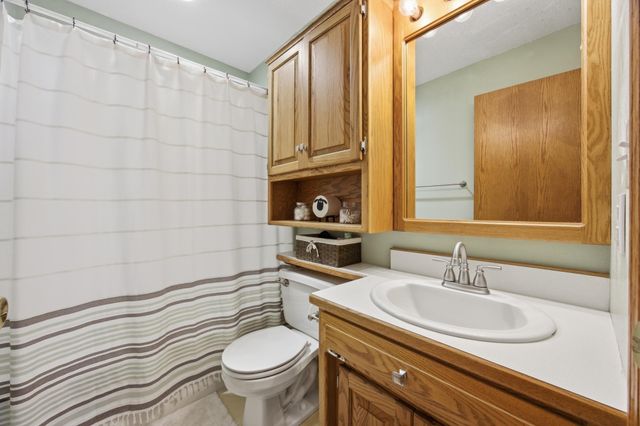 3018 36th Avenue S, Fargo, ND 58104