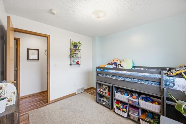 3018 36th Avenue S, Fargo, ND 58104